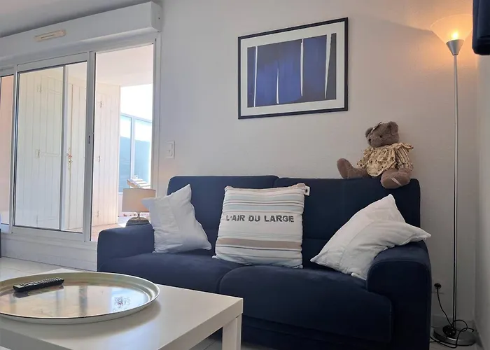 2p Avec Piscine, Clim, Parking - - Fr-1-251-511 * Le Lavandou